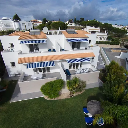 Pine Tree - Da Coelha - アパート