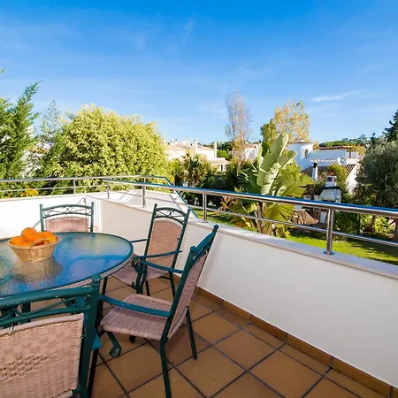 Apartamento Pine Tree - Da Coelha - *