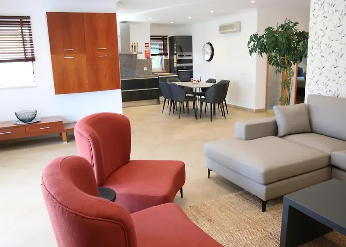 Pine Tree Seaside 500m To Apartman *