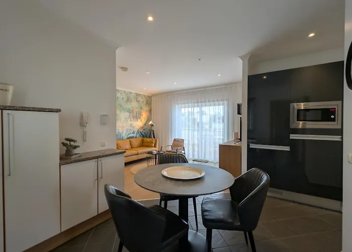 Apartman Pine Tree Seaside 500m To *