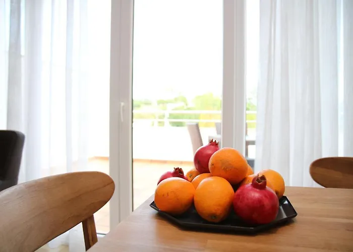 Apartman Pine Tree Seaside 500m To *