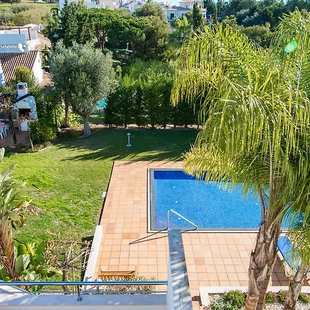 Pine Tree Seaside Apartments 500M To Beach Апартаменты *